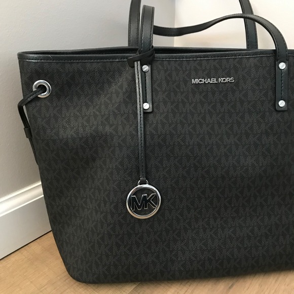 Michael Kors Purse Black Jet Set Travel Logo Large Shoulder Tote Bag Pebbled - Picture 4 of 16